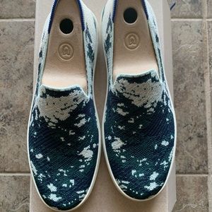 NEW Sea Green Shibori Rothy’s Sneakers